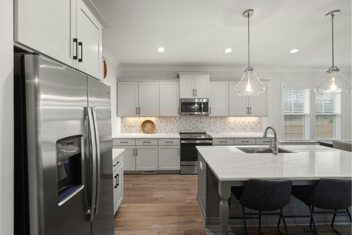 Mid-Range Kitchen Remodeling